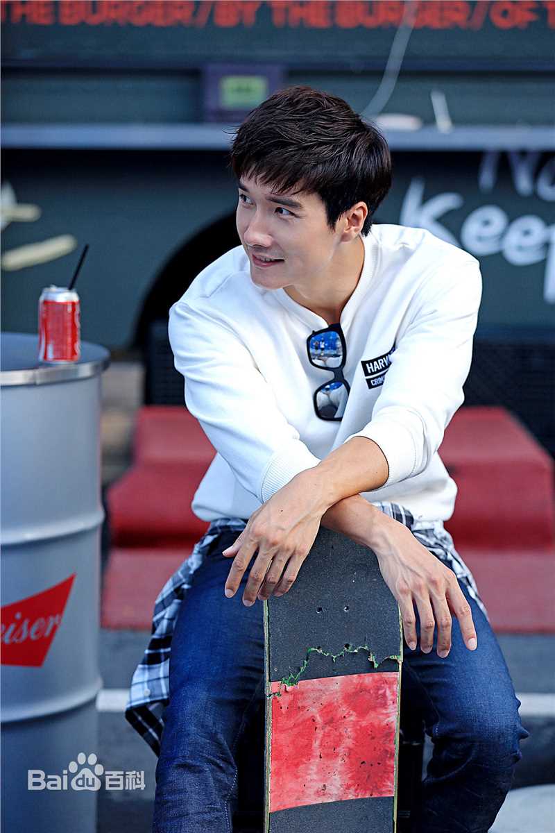 李泰(Lee Tae)高清滑板图册