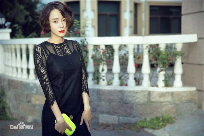 王一楠(Wang Yinan)最新红唇魅惑壁纸