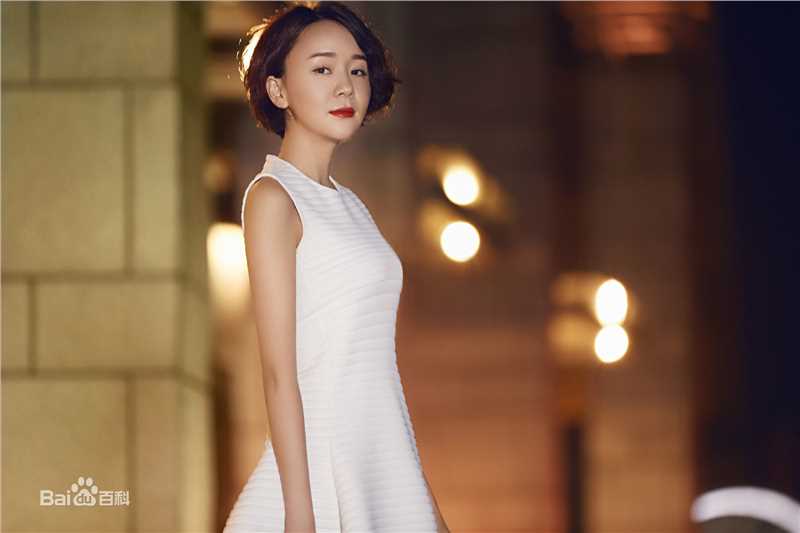 王一楠(Wang Yinan)摩登街拍前后照片