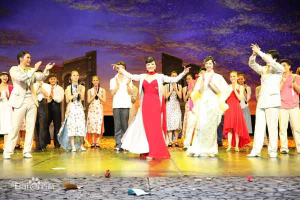 周洁丽妃性感图片壁纸