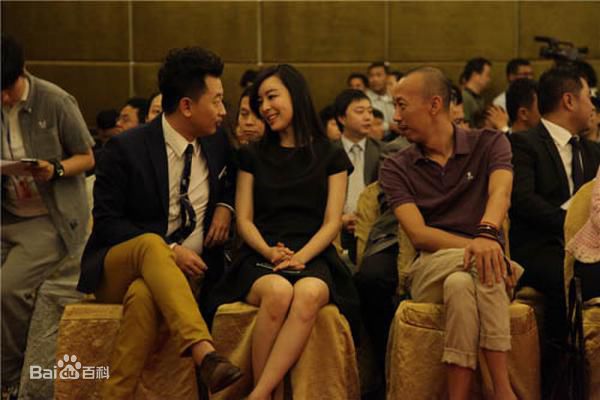 曹盾出席活动性感图片图集