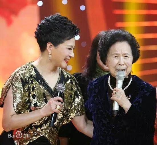 杨洁导演性感图片图集