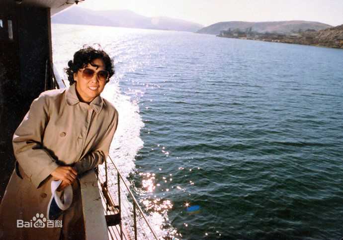 杨洁导演性感图片图集