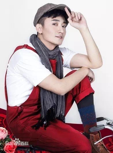 陈昊(tony)男管家壁纸壁纸