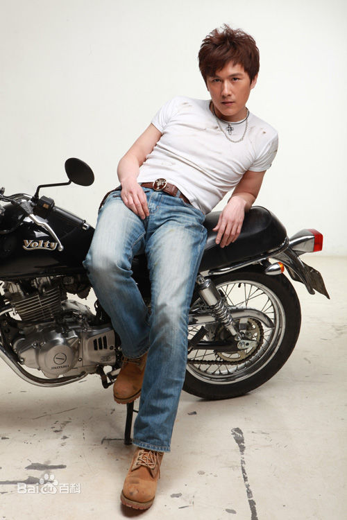 最新卢星宇精彩图册