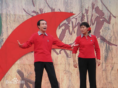 巩汉林和金珠性感图片图集