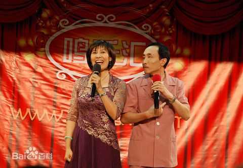 巩汉林和金珠性感图片图集