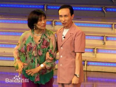 巩汉林和金珠性感图片图集