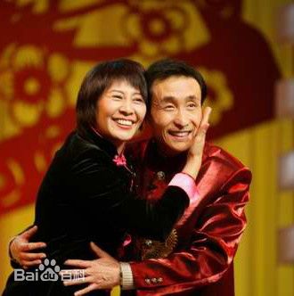 巩汉林和金珠性感图片图集