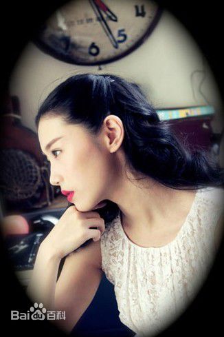 张辛苑复古造型壁纸壁纸