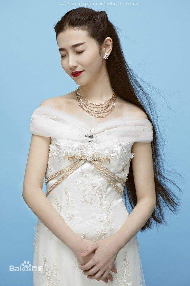 最新张辛苑壁纸