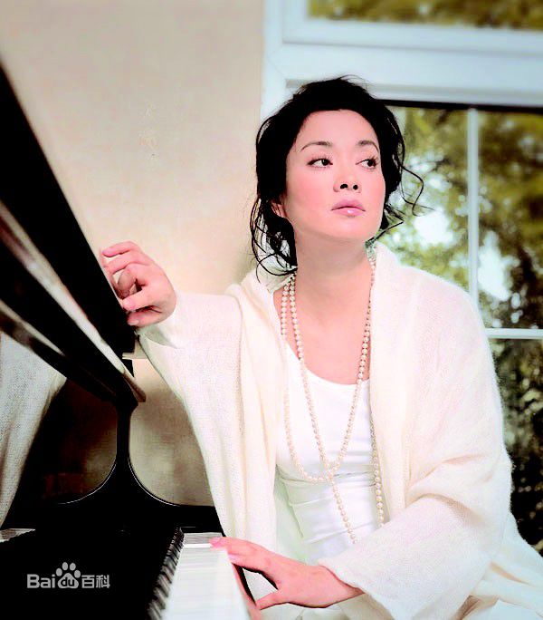 毛阿敏白色系列素颜照相册