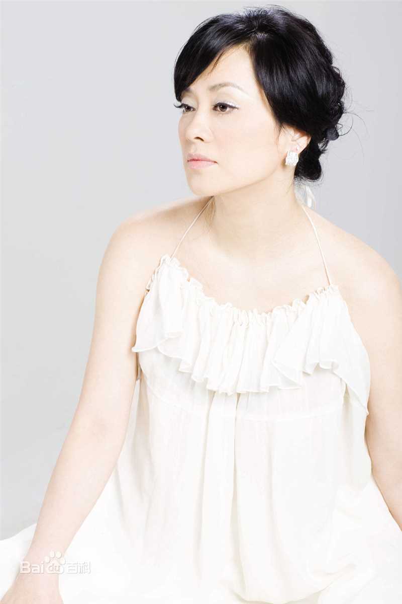 毛阿敏白色系列素颜照相册