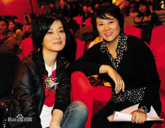 毛阿敏舞台下的生活照