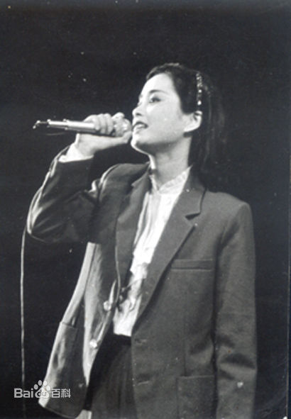 毛阿敏早期留影图片图集