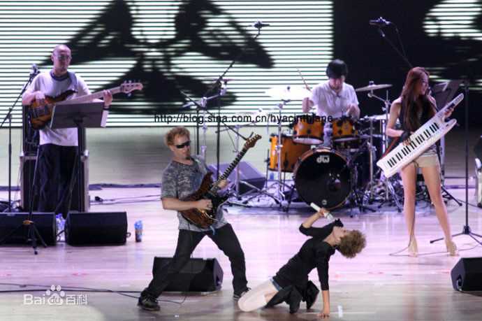 谭维维(Sitar tan)20100817世博音乐会性感图片图集