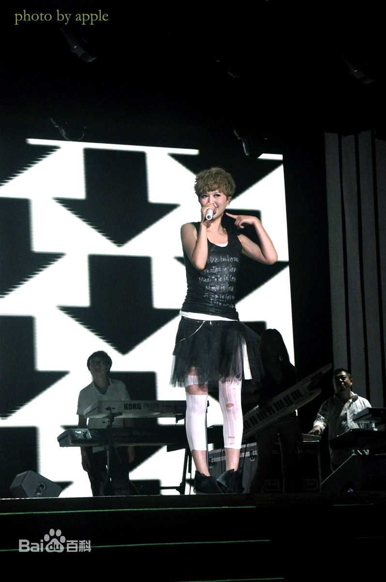 谭维维(Sitar tan)20100817世博音乐会性感图片图集