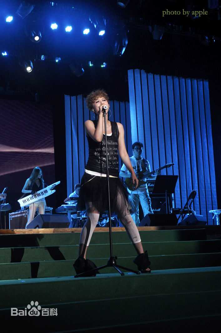 谭维维(Sitar tan)20100817世博音乐会性感图片图集