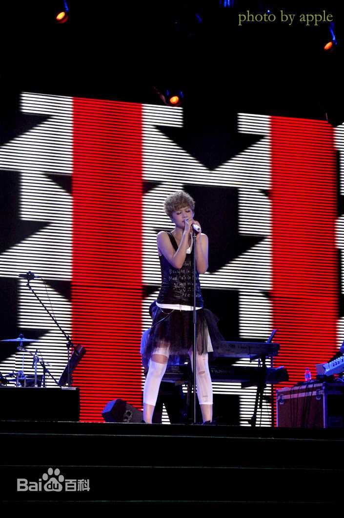 谭维维(Sitar tan)20100817世博音乐会性感图片图集