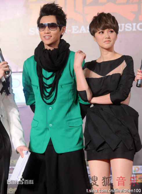 谭维维(Sitar tan)第八届东南劲爆音乐榜生活照