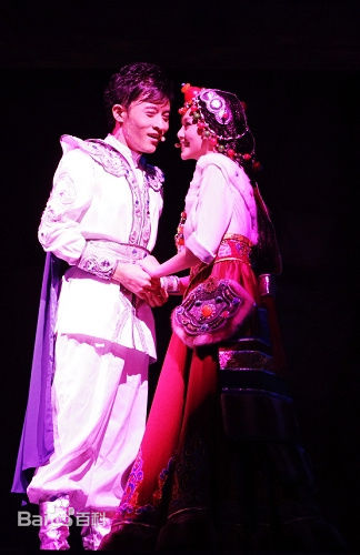 谭维维(Sitar tan)在音乐剧《花儿与少年》中的