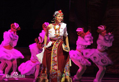 谭维维(Sitar tan)在音乐剧《花儿与少年》中的