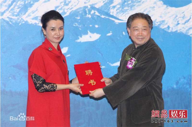 嘉娜·沙哈提嘉娜沙哈提  导演生活照相册