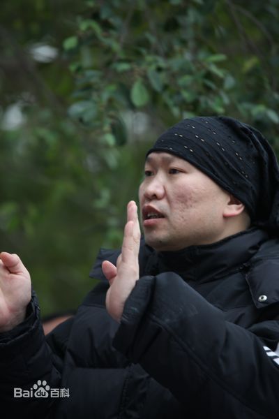 最优质龚朝生活照