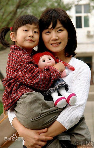 曹曦文2010年《大丽家的往事》剧照