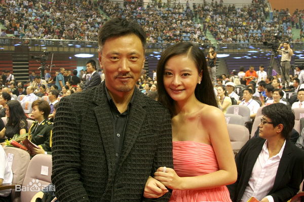 周诗璇活动照图片图册