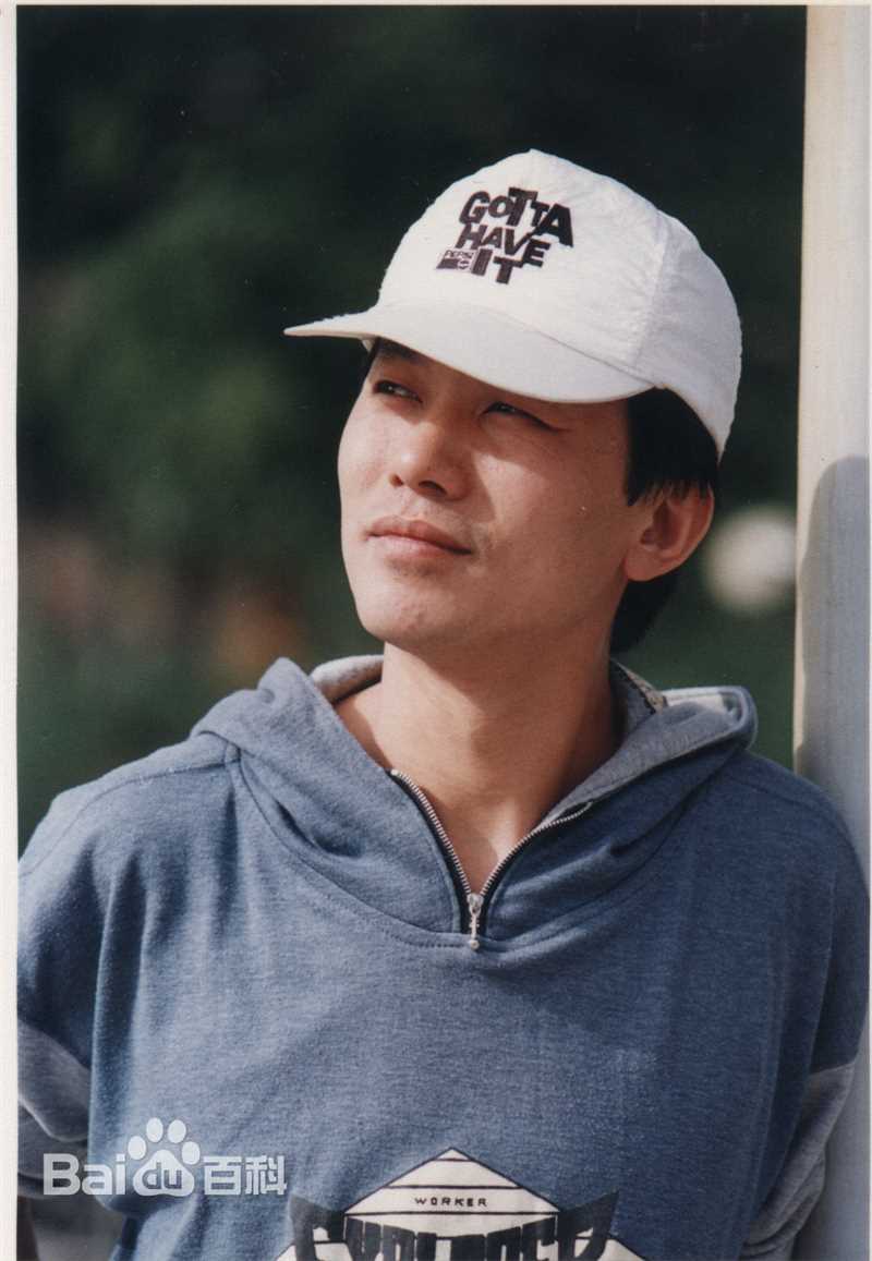 刘冠军名人物造型前后照片