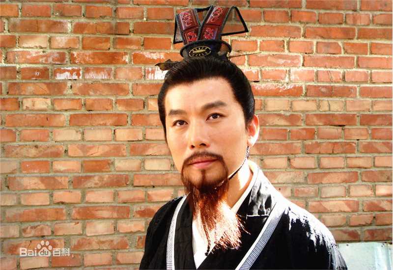 刘冠军名人物造型前后照片