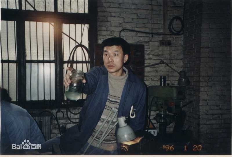 刘冠军名人物造型前后照片