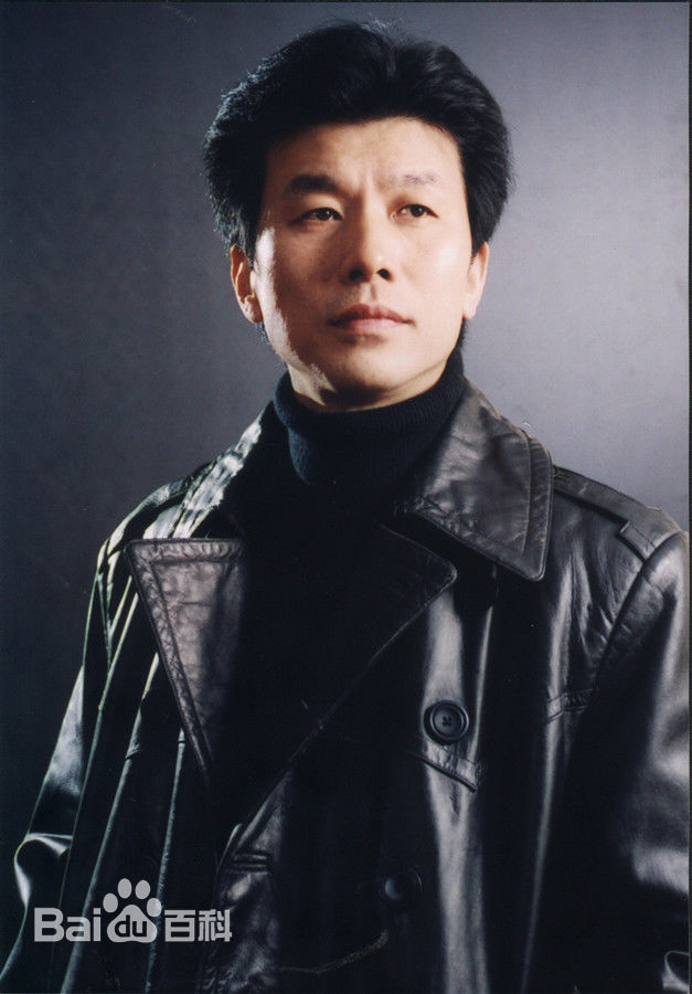 刘冠军名人物造型前后照片