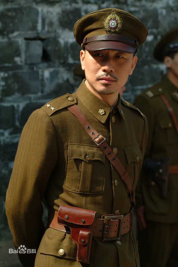 刘冠军名人物造型前后照片