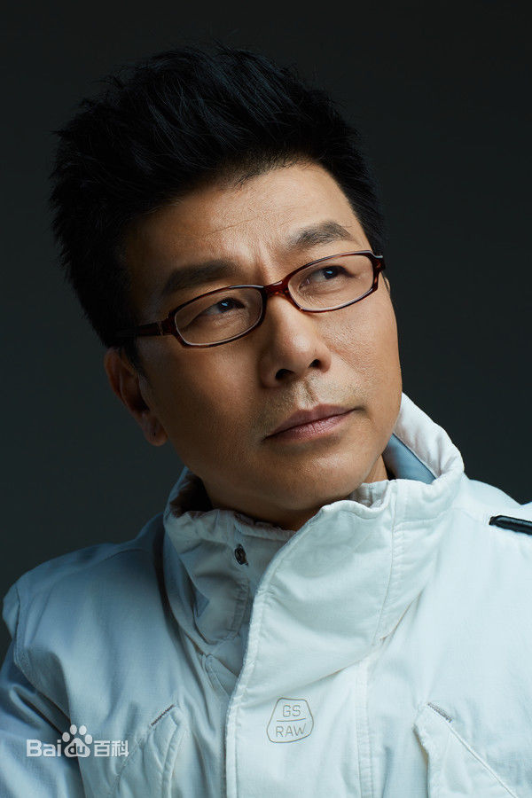 刘冠军近照前后照片