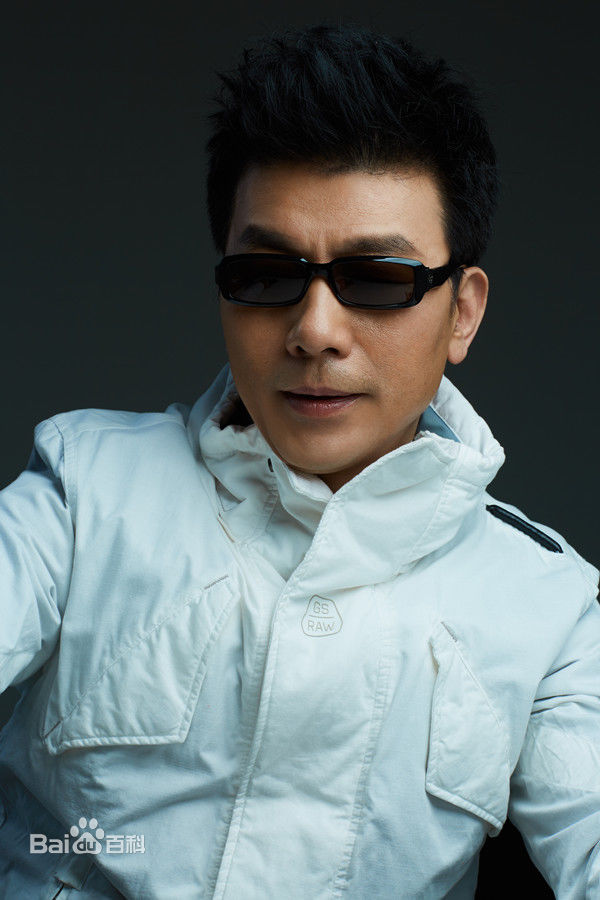 刘冠军近照前后照片