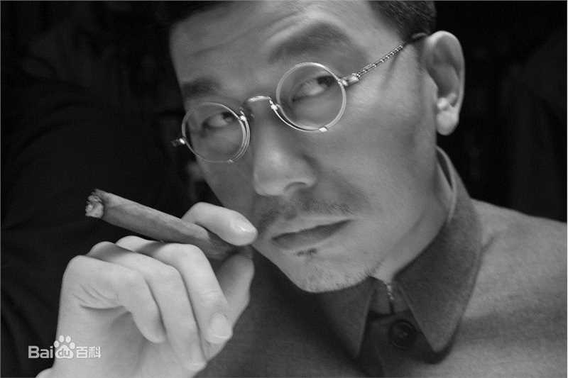 刘冠军理发师生活照