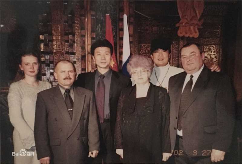 刘冠军照片素颜照相册