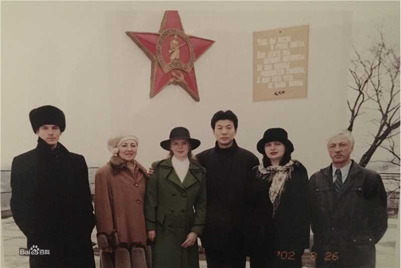 刘冠军照片素颜照相册