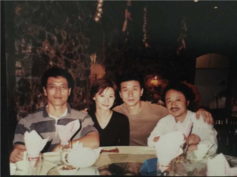 刘冠军照片素颜照相册