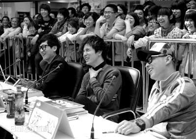 肖飞出席活动图片图集