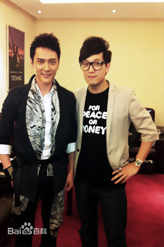 肖飞生活照壁纸壁纸