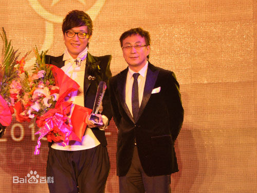 肖飞生活照壁纸壁纸