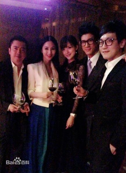 肖飞生活照壁纸壁纸