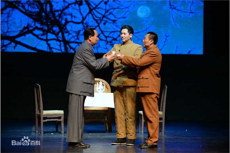 于晓光(Ethan)在话剧《毛泽东和他的长子》中的