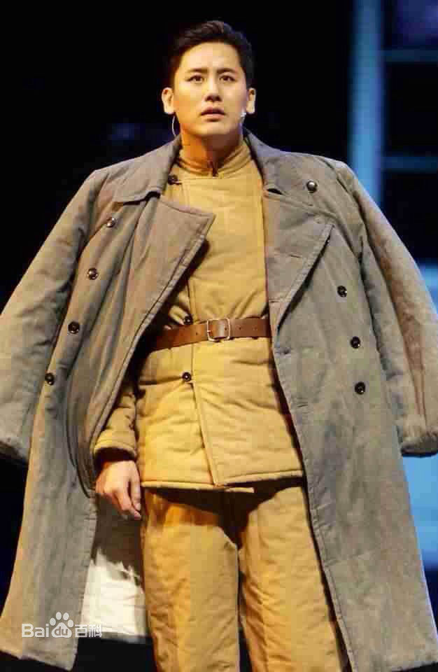 于晓光(Ethan)在话剧《毛泽东和他的长子》中的