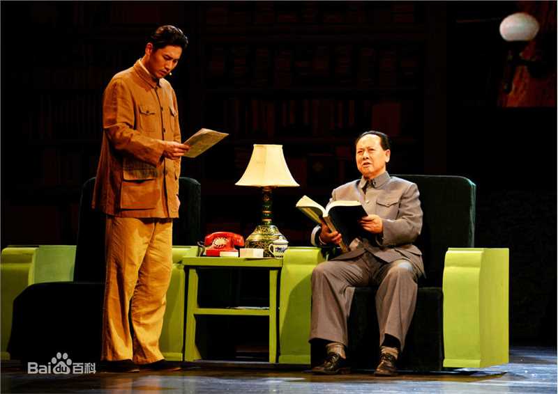 于晓光(Ethan)在话剧《毛泽东和他的长子》中的