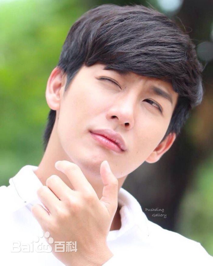 最优质普提查·克瑟辛(Puttichai Kasetsin、 )生活照