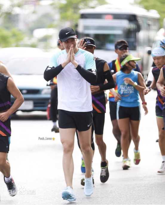 最优质普提查·克瑟辛(Puttichai Kasetsin、 )生活照